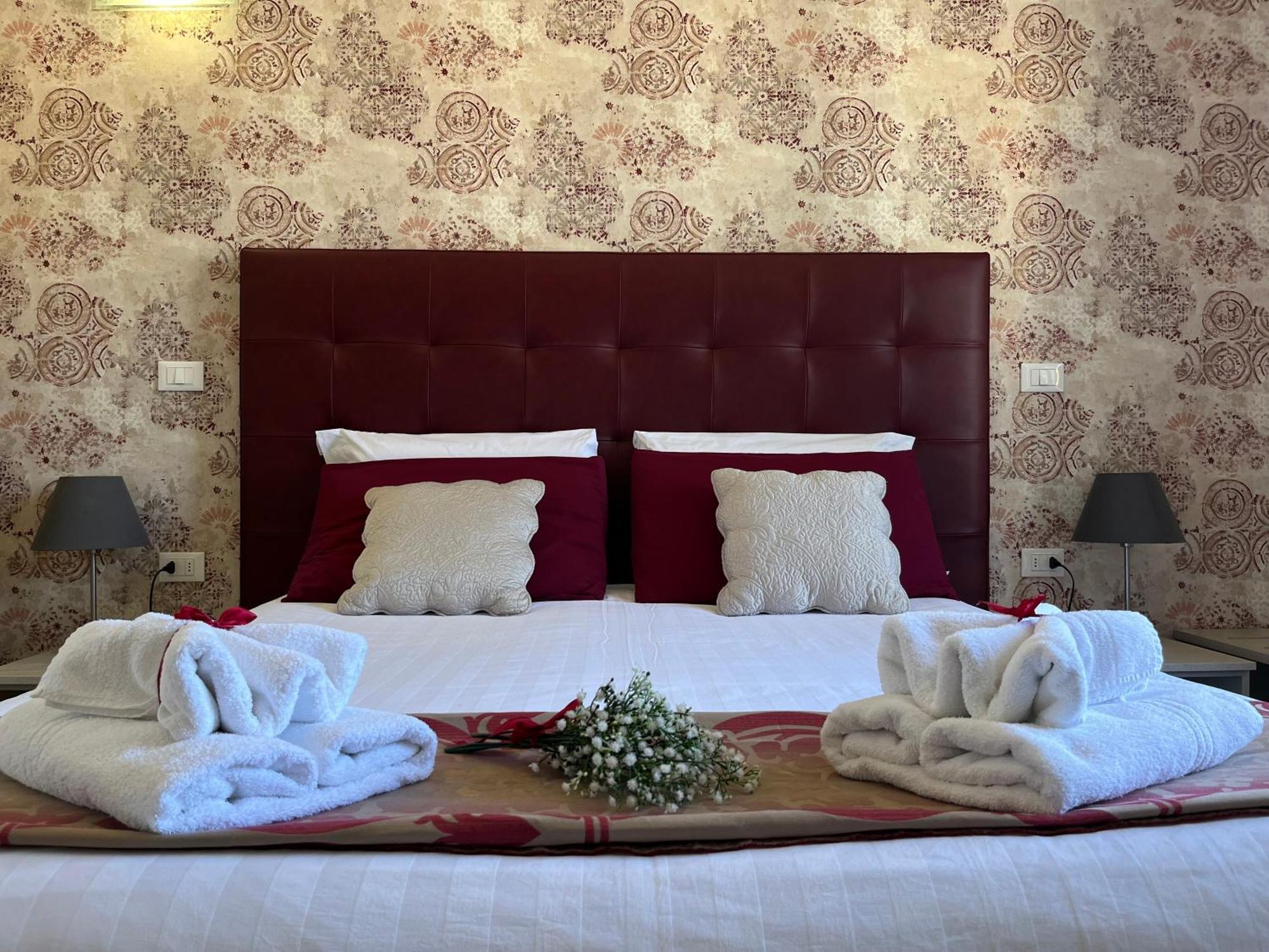 Porta Alla Croce Guest House Флоренция Экстерьер фото